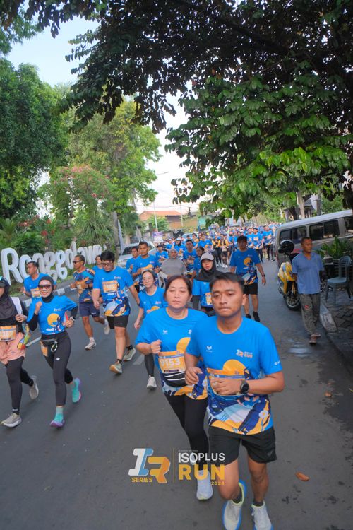 Race photo from Isoplus Run 2024 Surabaya
