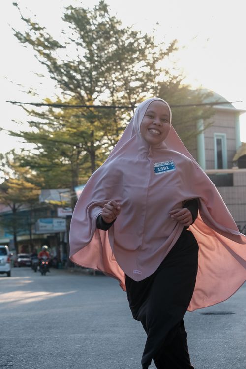 Race photo from Shake Out Run Jabar 10K