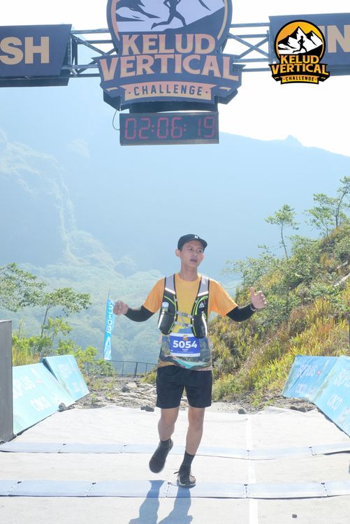 Race photo from Kelud Vertical Challenge 2024