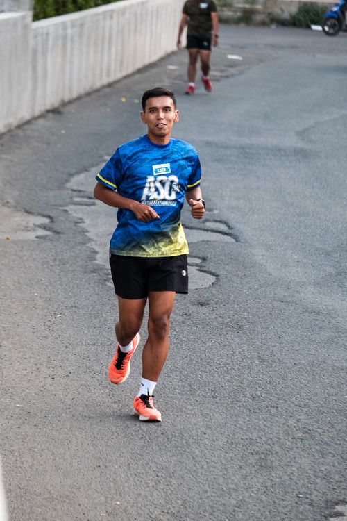 Race photo from Shake Out Run Jabar 10K