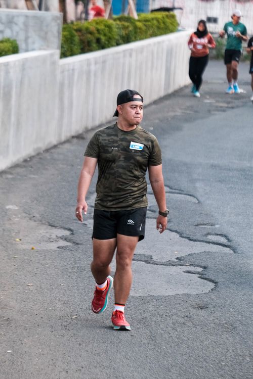 Race photo from Shake Out Run Jabar 10K