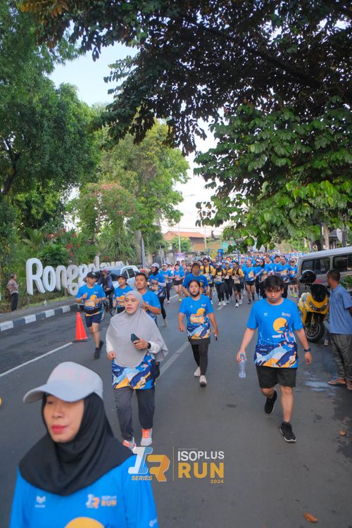 Race photo from Isoplus Run 2024 Surabaya