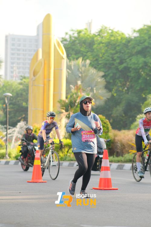 Race photo from Isoplus Run 2024 Surabaya