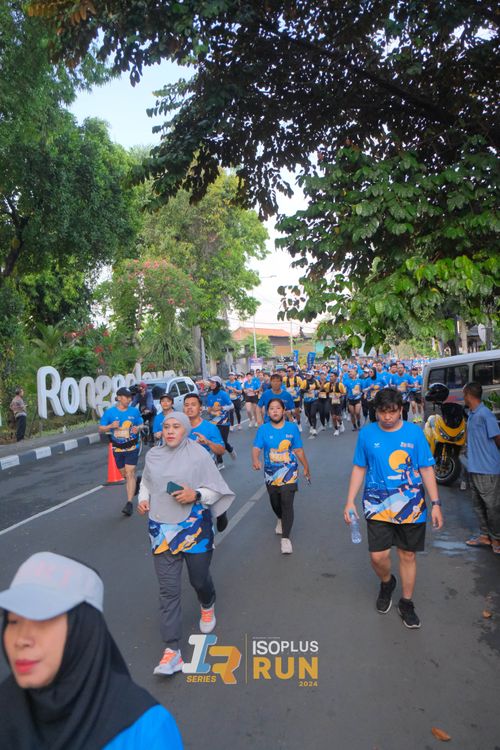 Race photo from Isoplus Run 2024 Surabaya