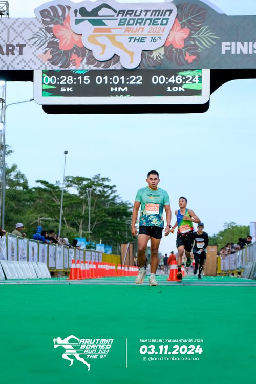 Race photo from Arutmin Borneo Run 2024