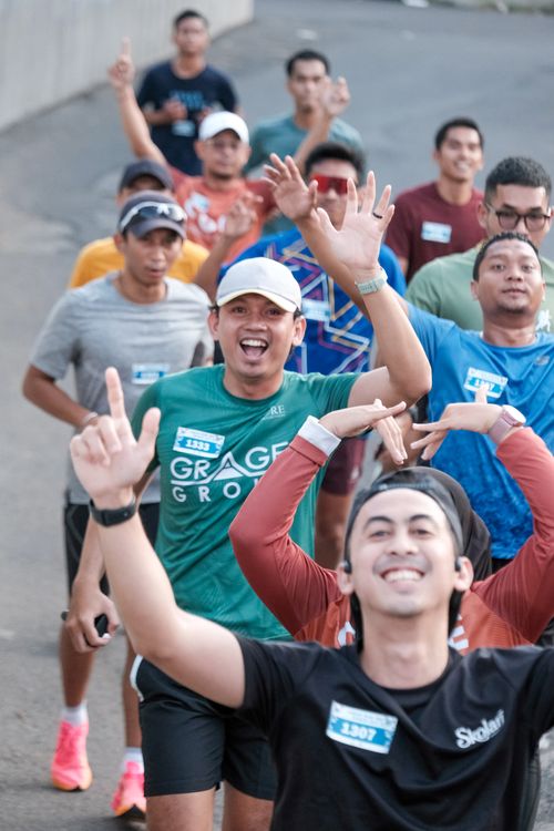 Race photo from Shake Out Run Jabar 10K