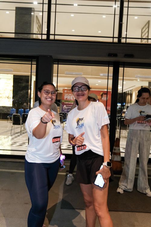 Race photo from PIK NITE RUN VIBES