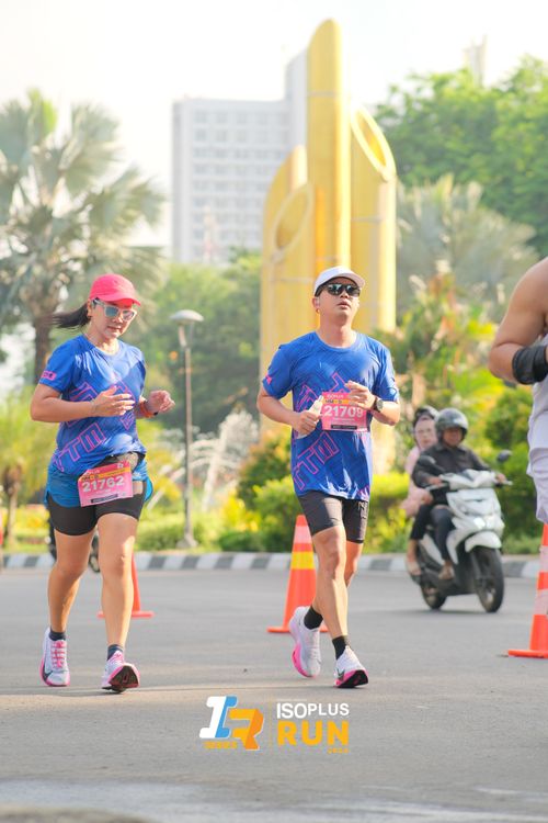 Race photo from Isoplus Run 2024 Surabaya