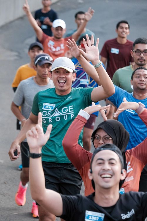 Race photo from Shake Out Run Jabar 10K