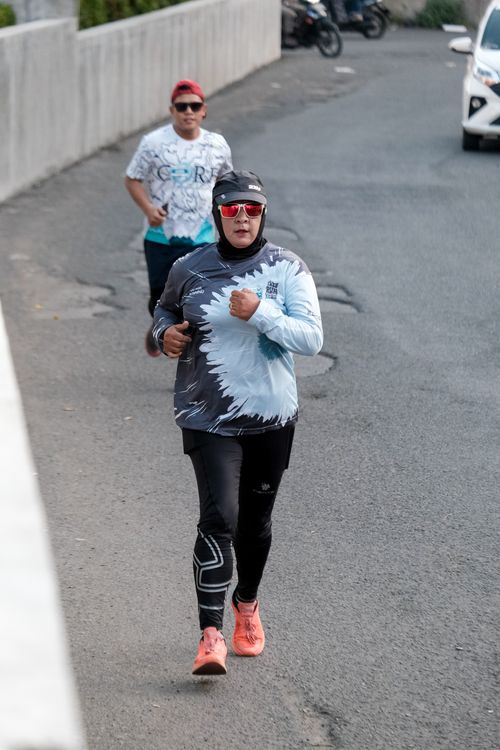 Race photo from Shake Out Run Jabar 10K