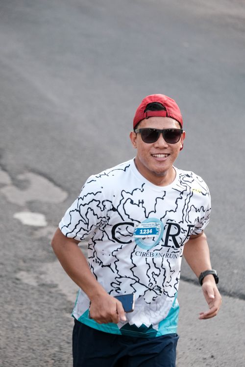 Race photo from Shake Out Run Jabar 10K