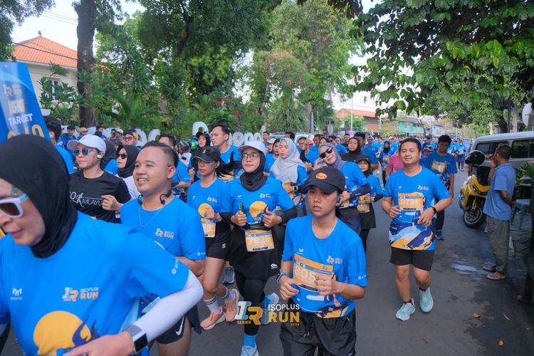 Race photo from Isoplus Run 2024 Surabaya