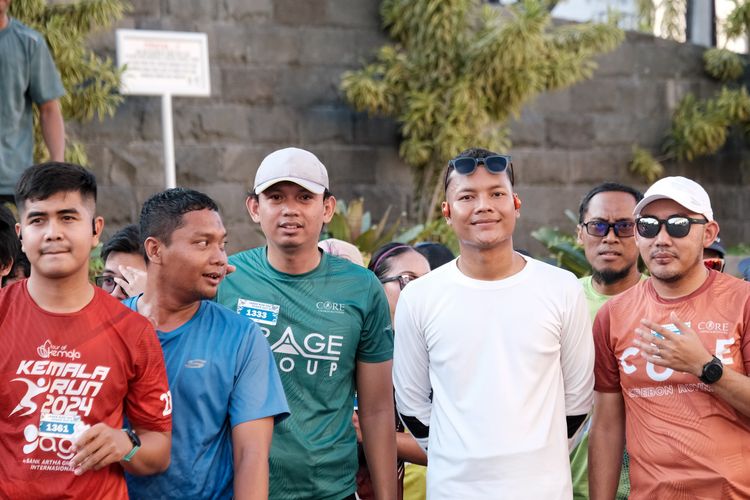 Race photo from Shake Out Run Jabar 10K