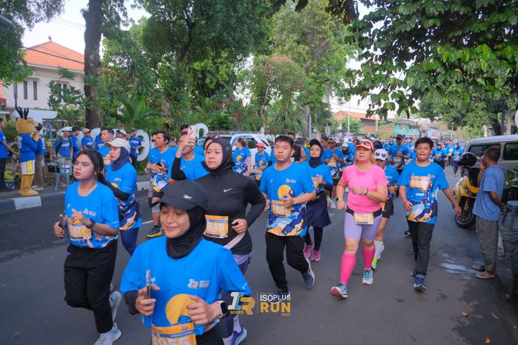 Race photo from Isoplus Run 2024 Surabaya