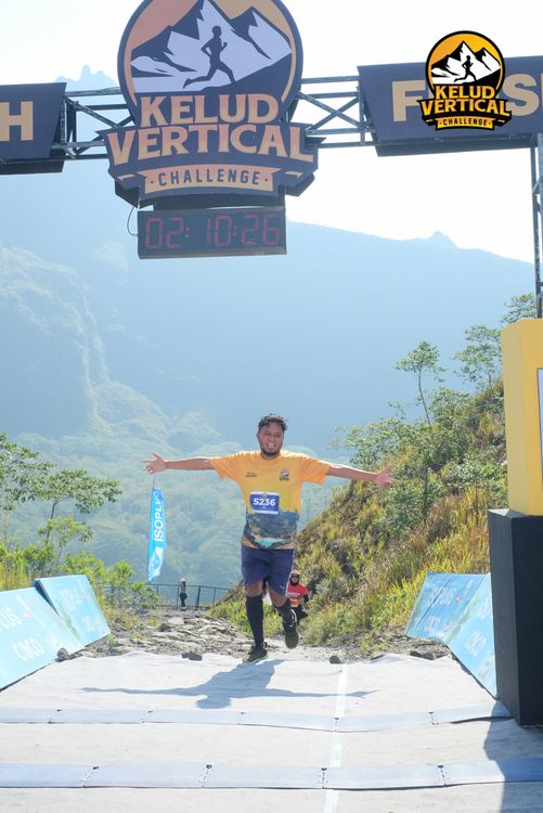 Race photo from Kelud Vertical Challenge 2024