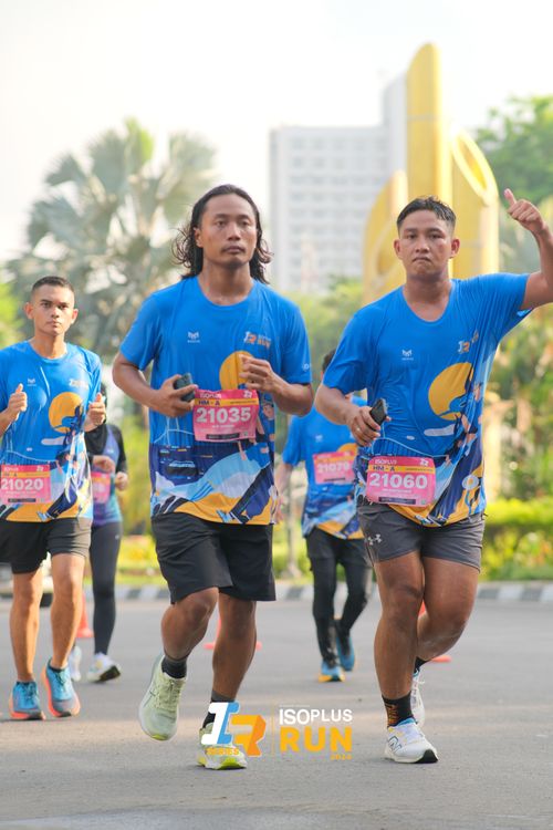 Race photo from Isoplus Run 2024 Surabaya