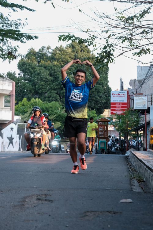 Race photo from Shake Out Run Jabar 10K
