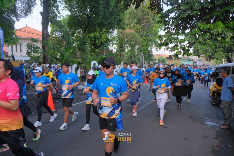 Race photo from Isoplus Run 2024 Surabaya