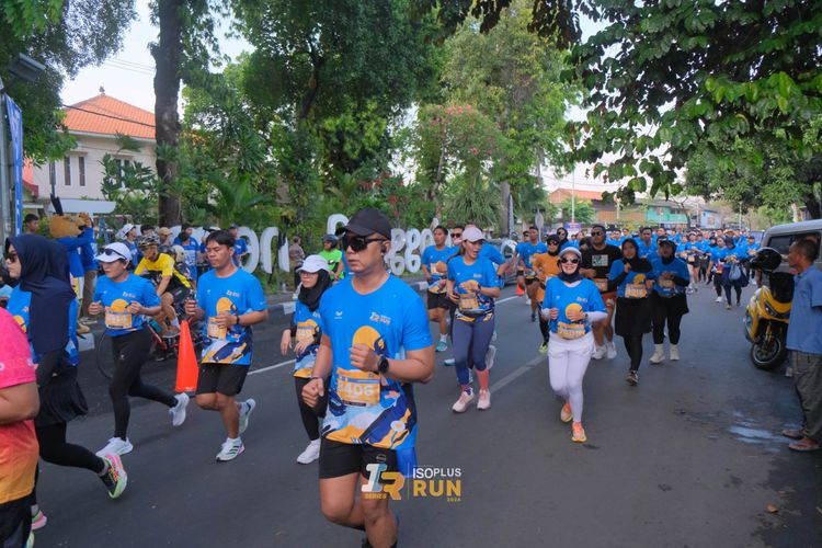 Race photo from Isoplus Run 2024 Surabaya