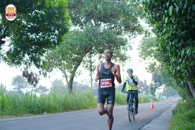 Race photo from Kediri Half Marathon 2024