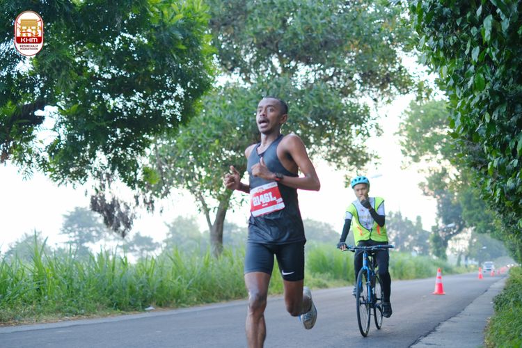 Race photo from Kediri Half Marathon 2024