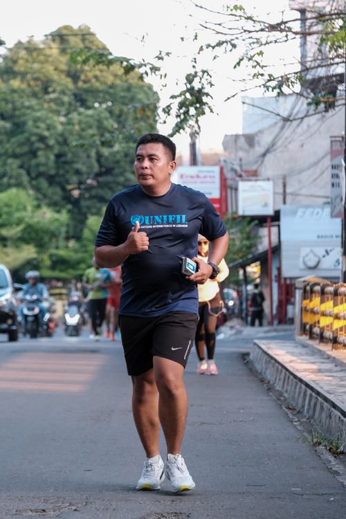 Race photo from Shake Out Run Jabar 10K