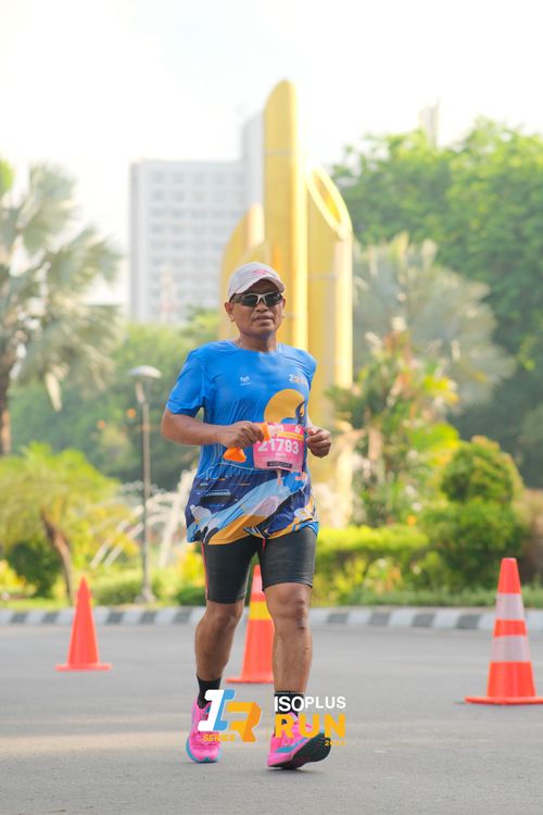 Race photo from Isoplus Run 2024 Surabaya