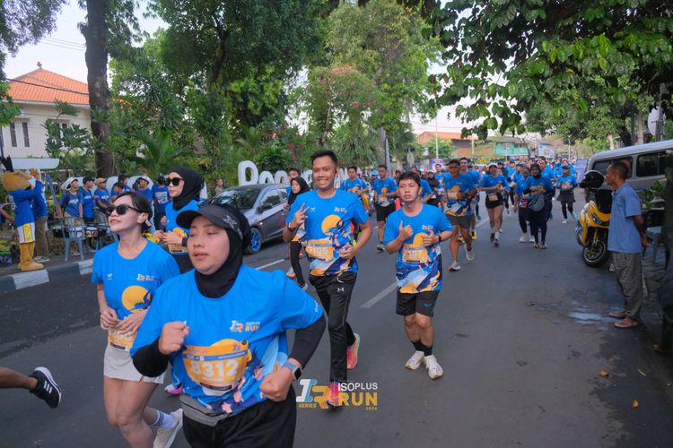 Race photo from Isoplus Run 2024 Surabaya