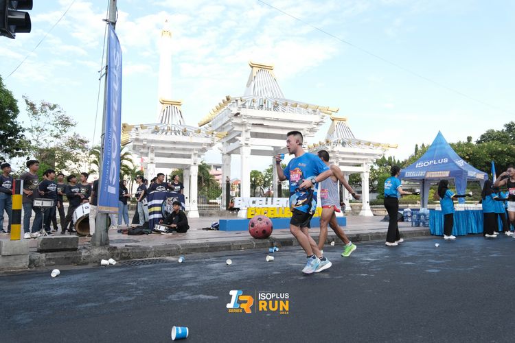 Race photo from Isoplus Run 2024 Surabaya