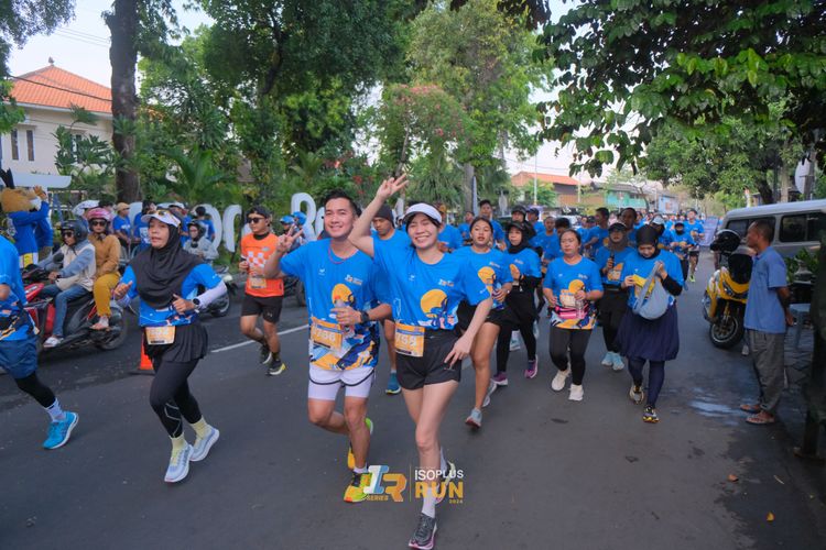 Race photo from Isoplus Run 2024 Surabaya