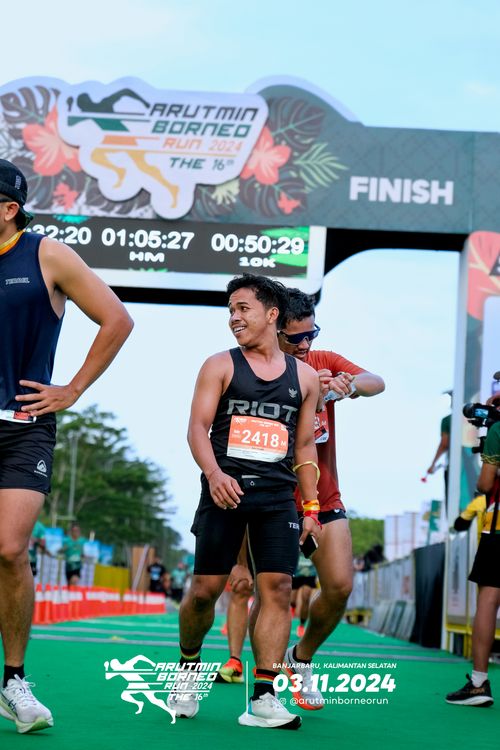 Race photo from Arutmin Borneo Run 2024