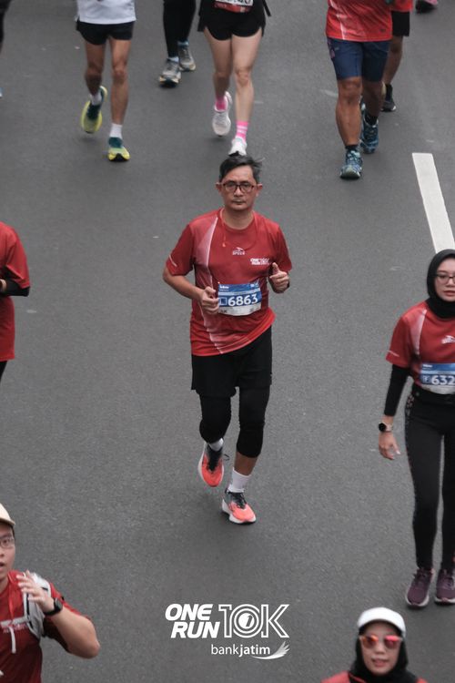 Race photo from ONE RUN 10 K