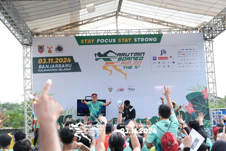 Race photo from Arutmin Borneo Run 2024