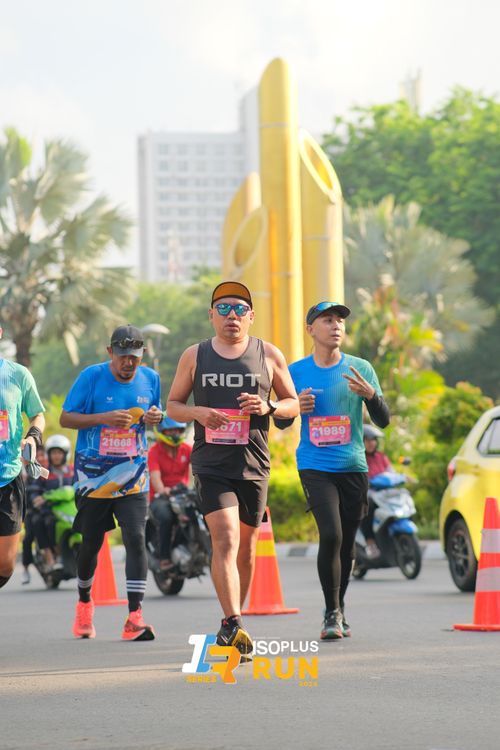 Race photo from Isoplus Run 2024 Surabaya