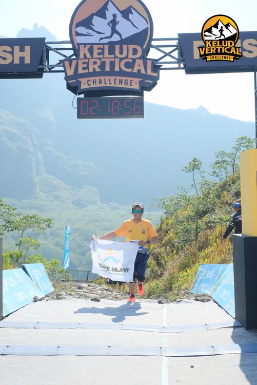 Race photo from Kelud Vertical Challenge 2024