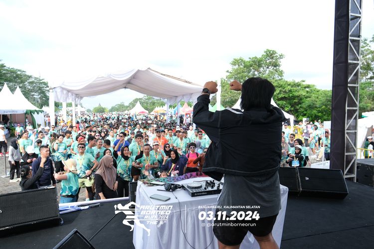 Race photo from Arutmin Borneo Run 2024