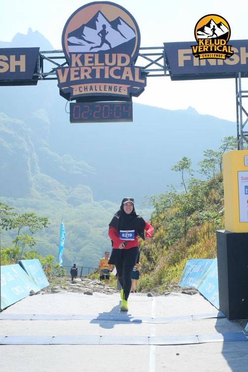 Race photo from Kelud Vertical Challenge 2024