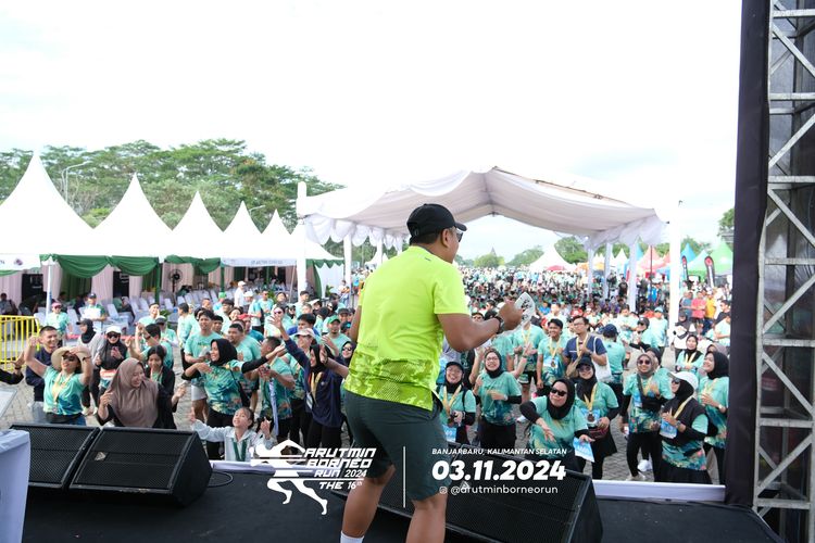 Race photo from Arutmin Borneo Run 2024