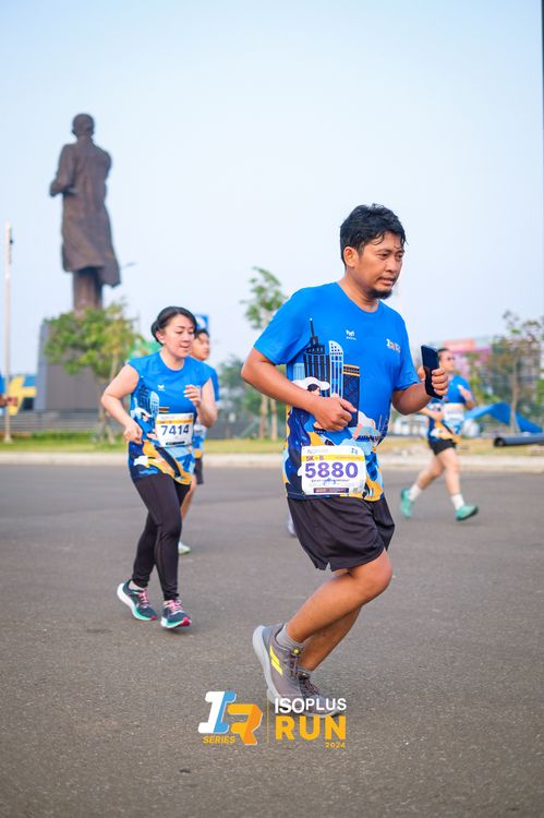 Race photo from ISOPlus Run 2024 Jakarta