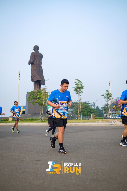 Race photo from ISOPlus Run 2024 Jakarta