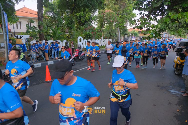 Race photo from Isoplus Run 2024 Surabaya