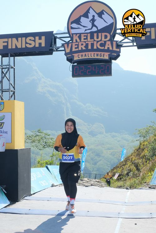 Race photo from Kelud Vertical Challenge 2024