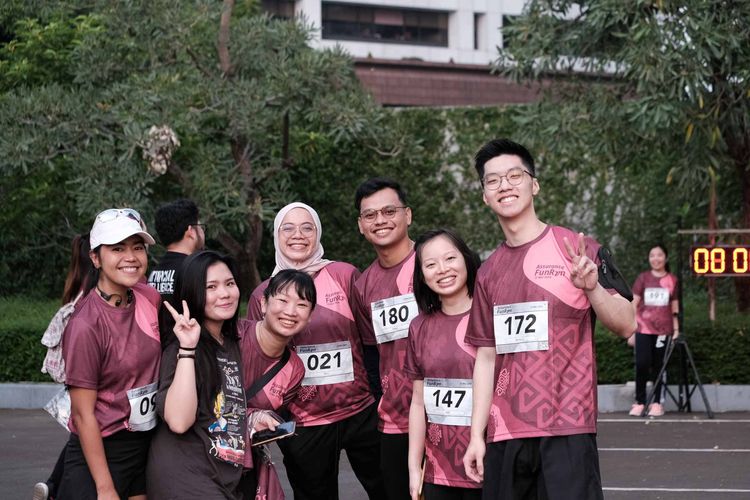 Race photo from Assurance Fun Run 2024