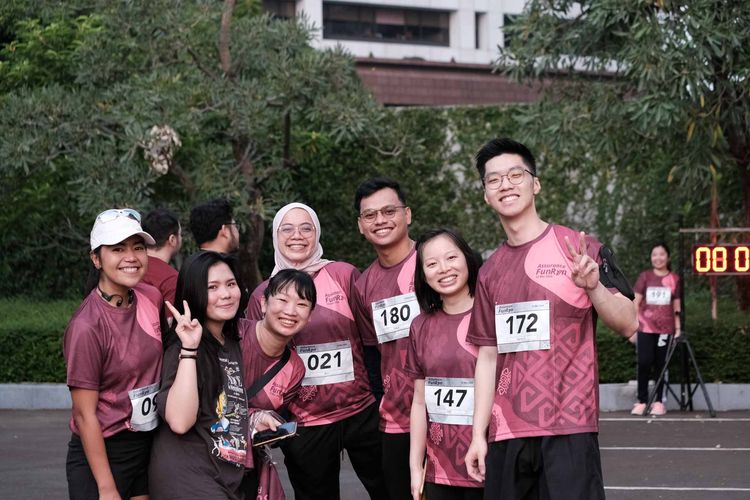 Race photo from Assurance Fun Run 2024