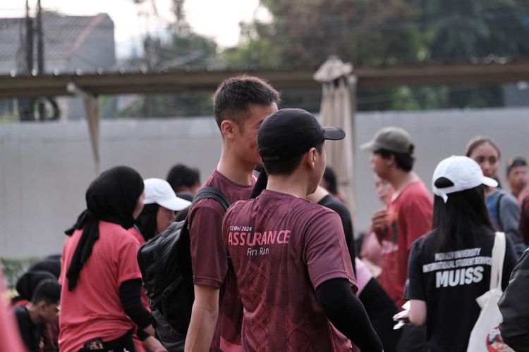 Race photo from Assurance Fun Run 2024