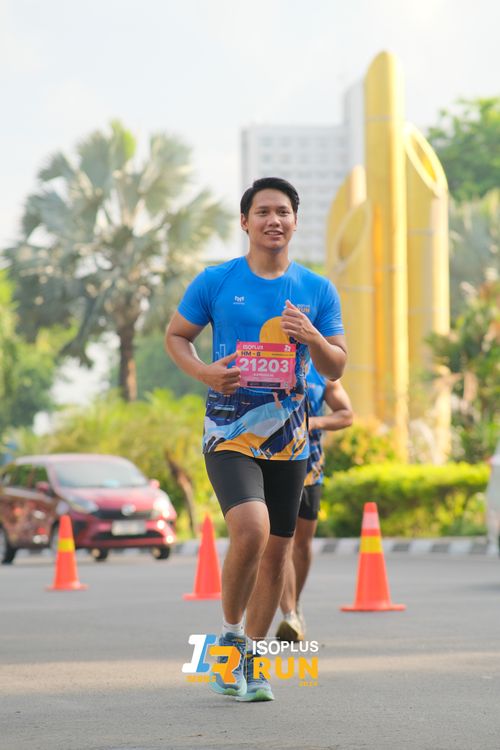 Race photo from Isoplus Run 2024 Surabaya