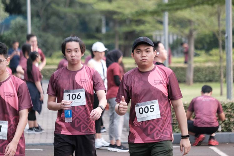 Race photo from Assurance Fun Run 2024