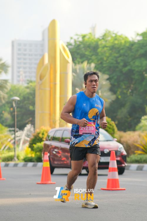 Race photo from Isoplus Run 2024 Surabaya