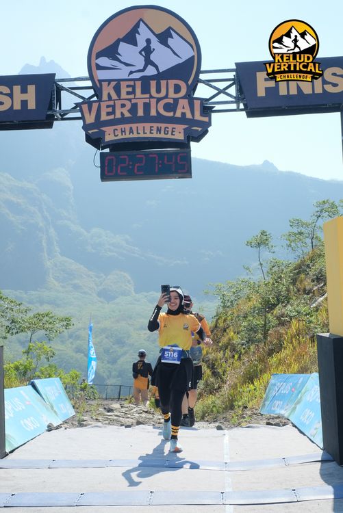 Race photo from Kelud Vertical Challenge 2024