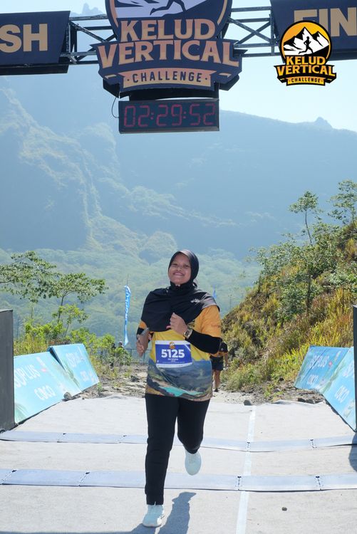 Race photo from Kelud Vertical Challenge 2024